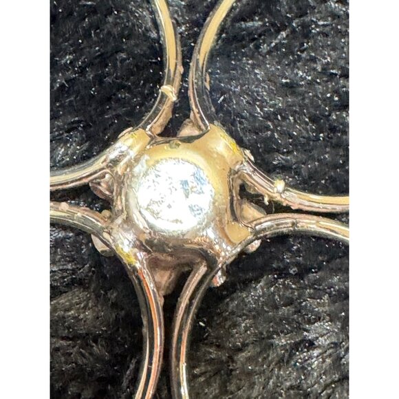 Vintage Mid Century Decorative Metal Flower  Candle Holders - Picture 6 of 9